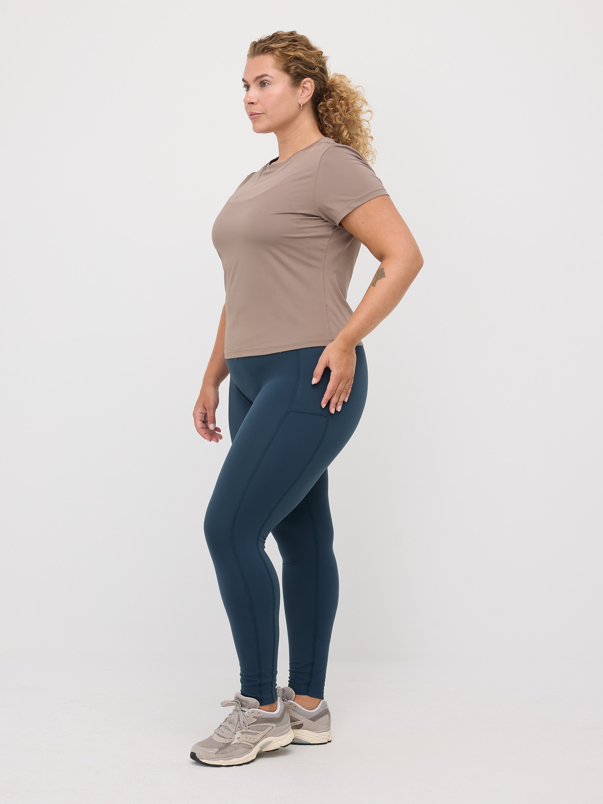 Chloe Tee