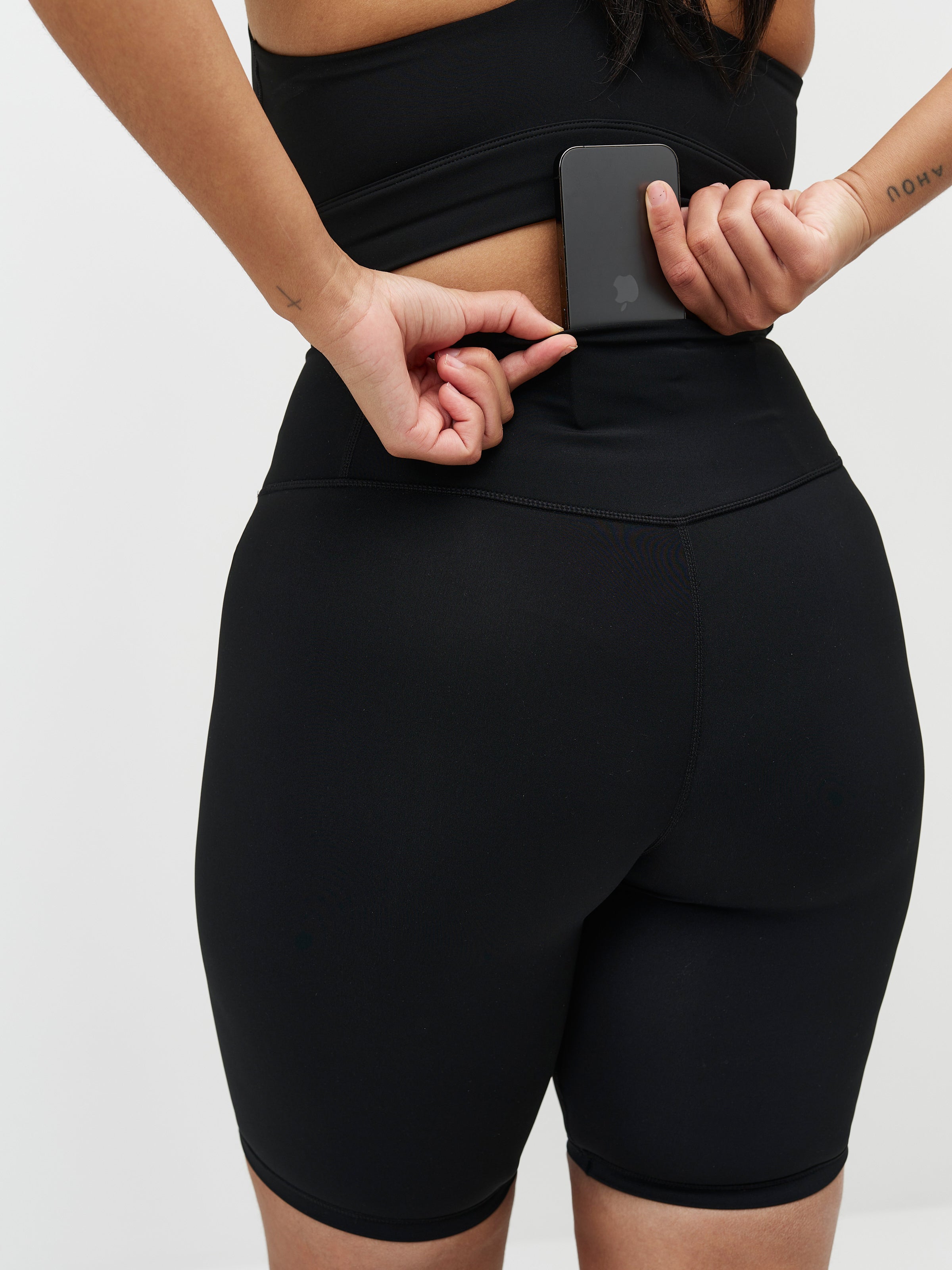 Ellie Ultralight Long Shorts