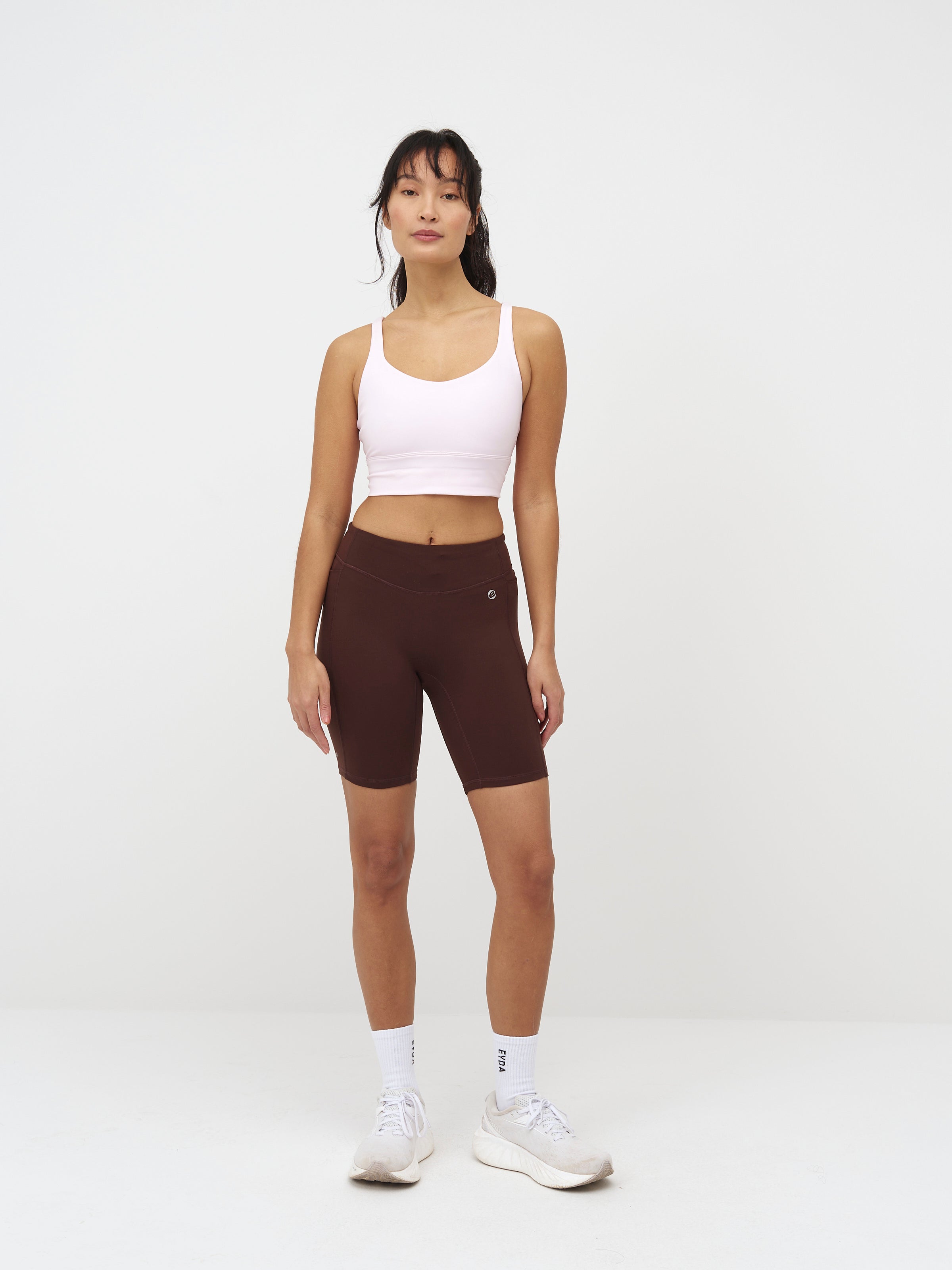 Jadie Complete Pocket Shorts 8"