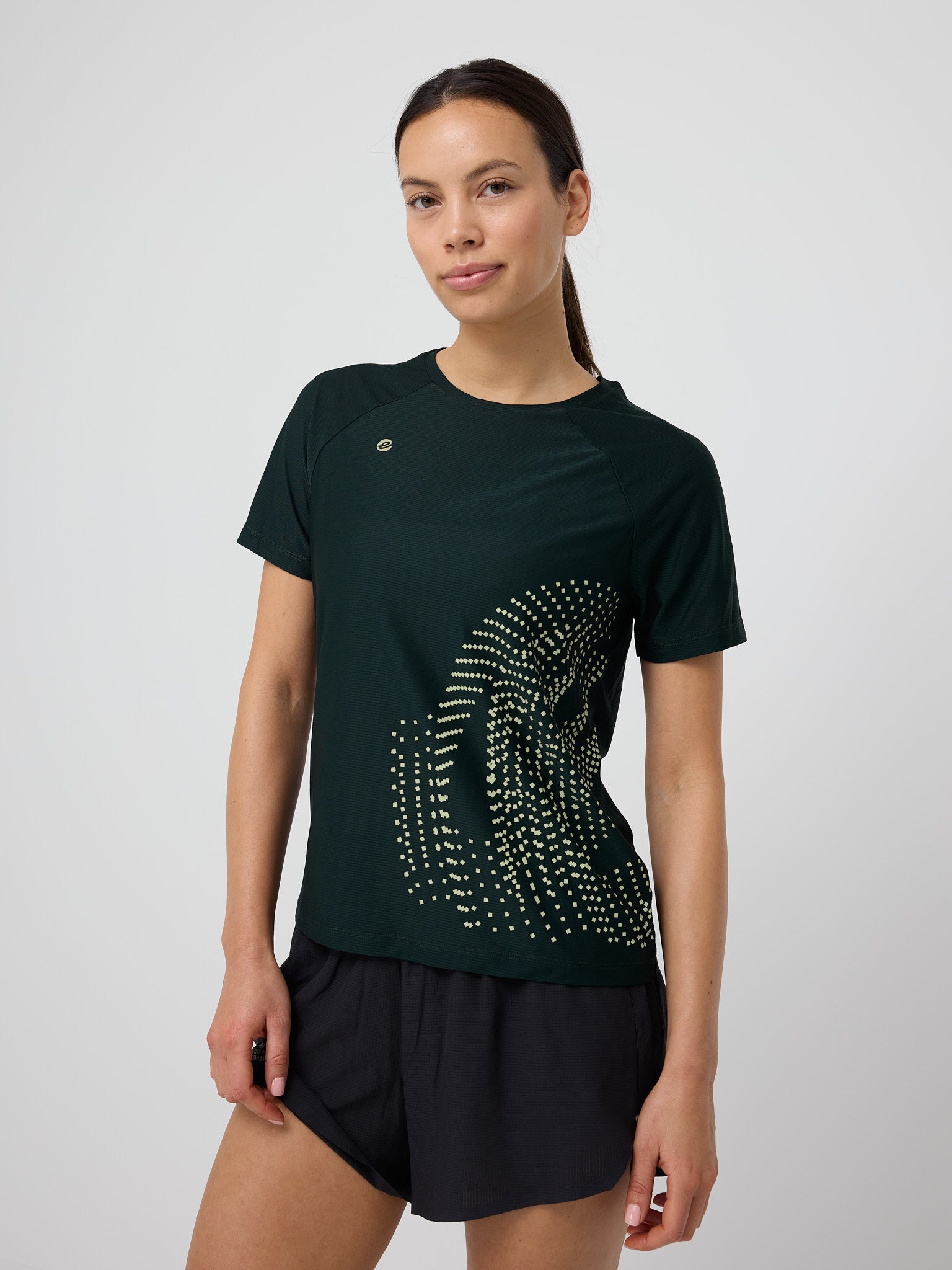 Lecia Tee
