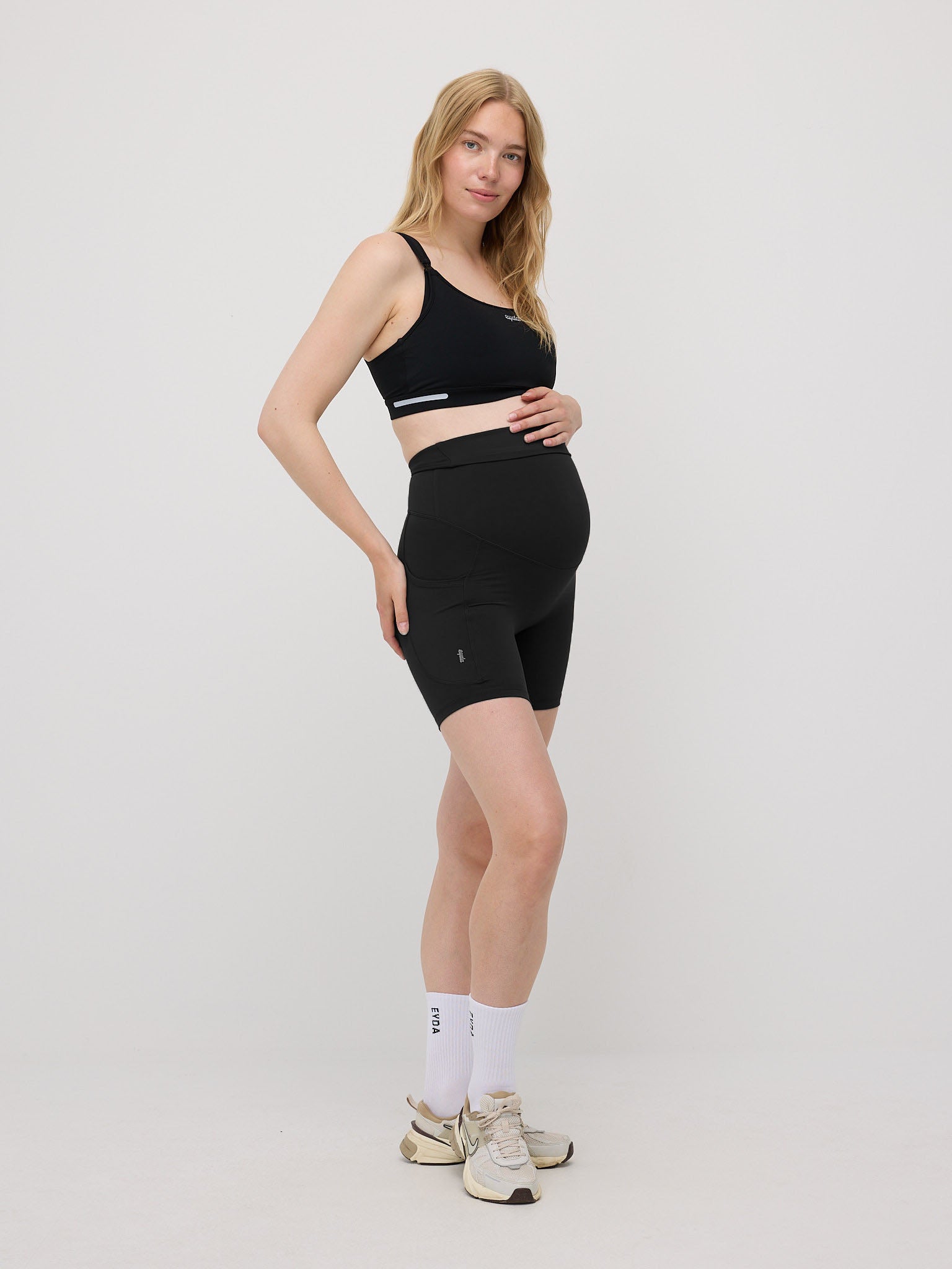 Milla Ultralight Preggo Pocket Shorts
