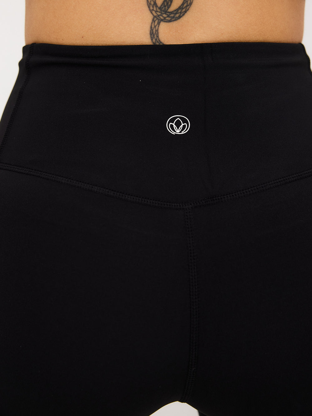 Ellie Ultralight Pocket Shorts